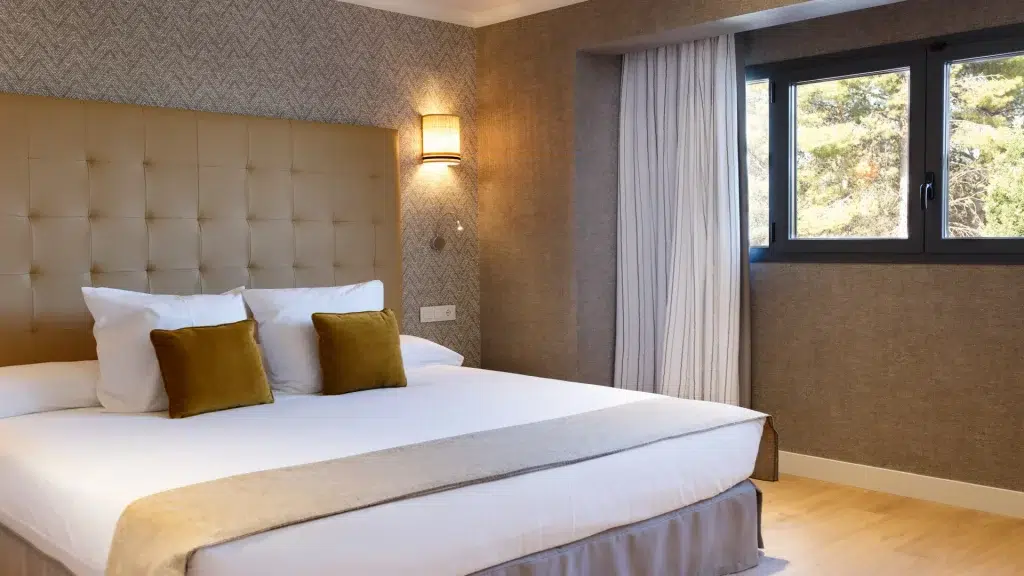 Habitación adaptada – Hotel PAX Guadalajara (2)