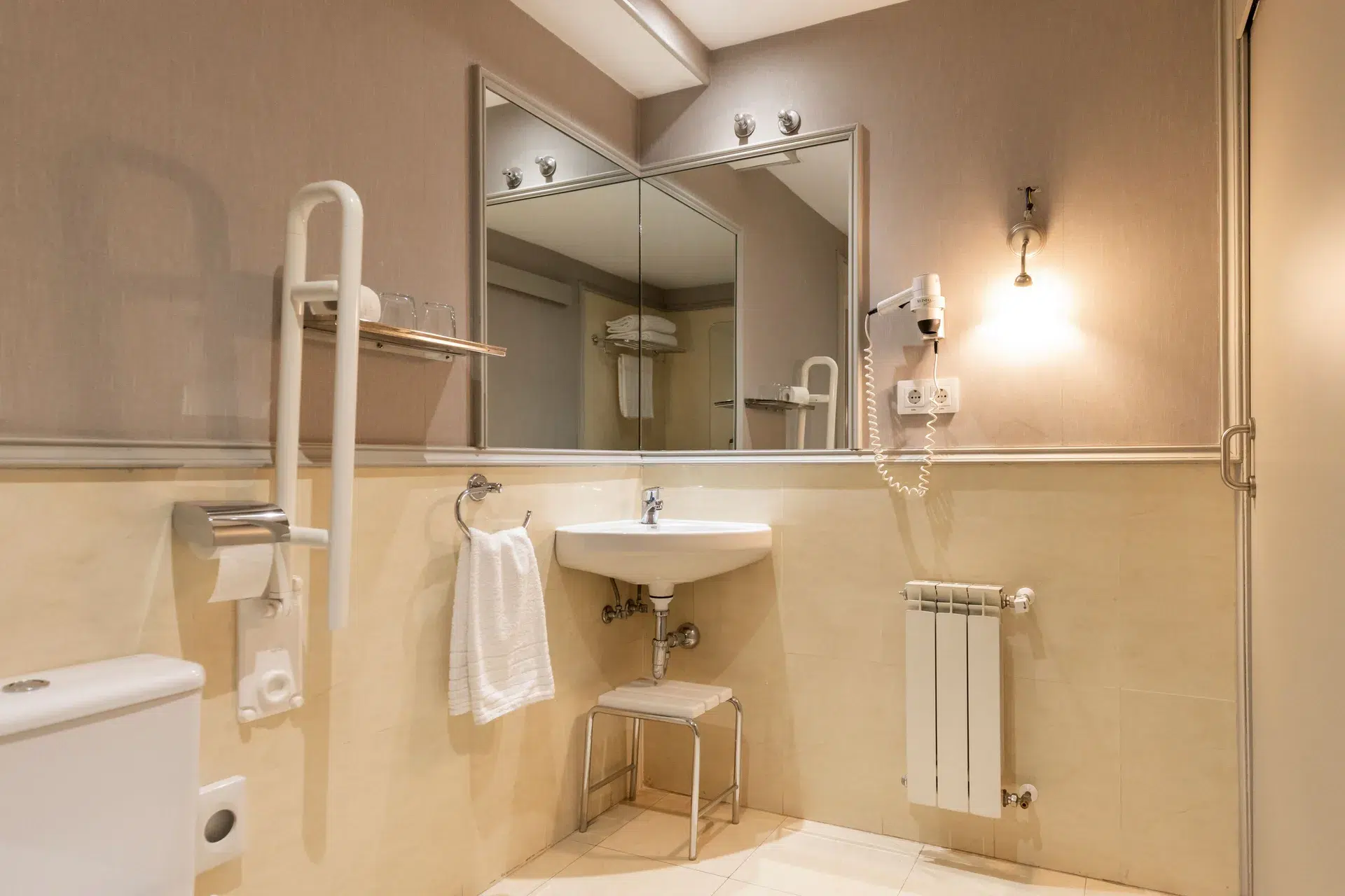 Habitación doble adaptada – Hotel PAX Torrelodones (2)
